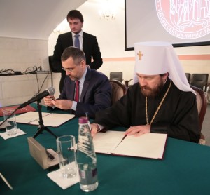 Состоялось подписание Соглашения о сотрудничестве между Синодальным отделом по взаимоотношениям Церкви с обществом и СМИ и ОЦАД