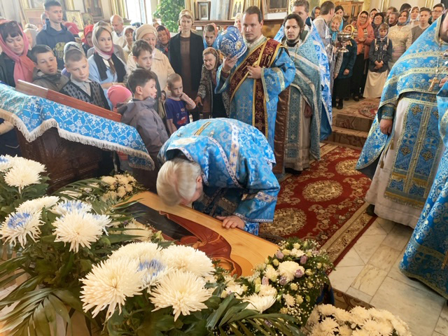 Божественная литургия в кафедральном соборе города Похвистнево в честь иконы Божией Матери «Табынская»