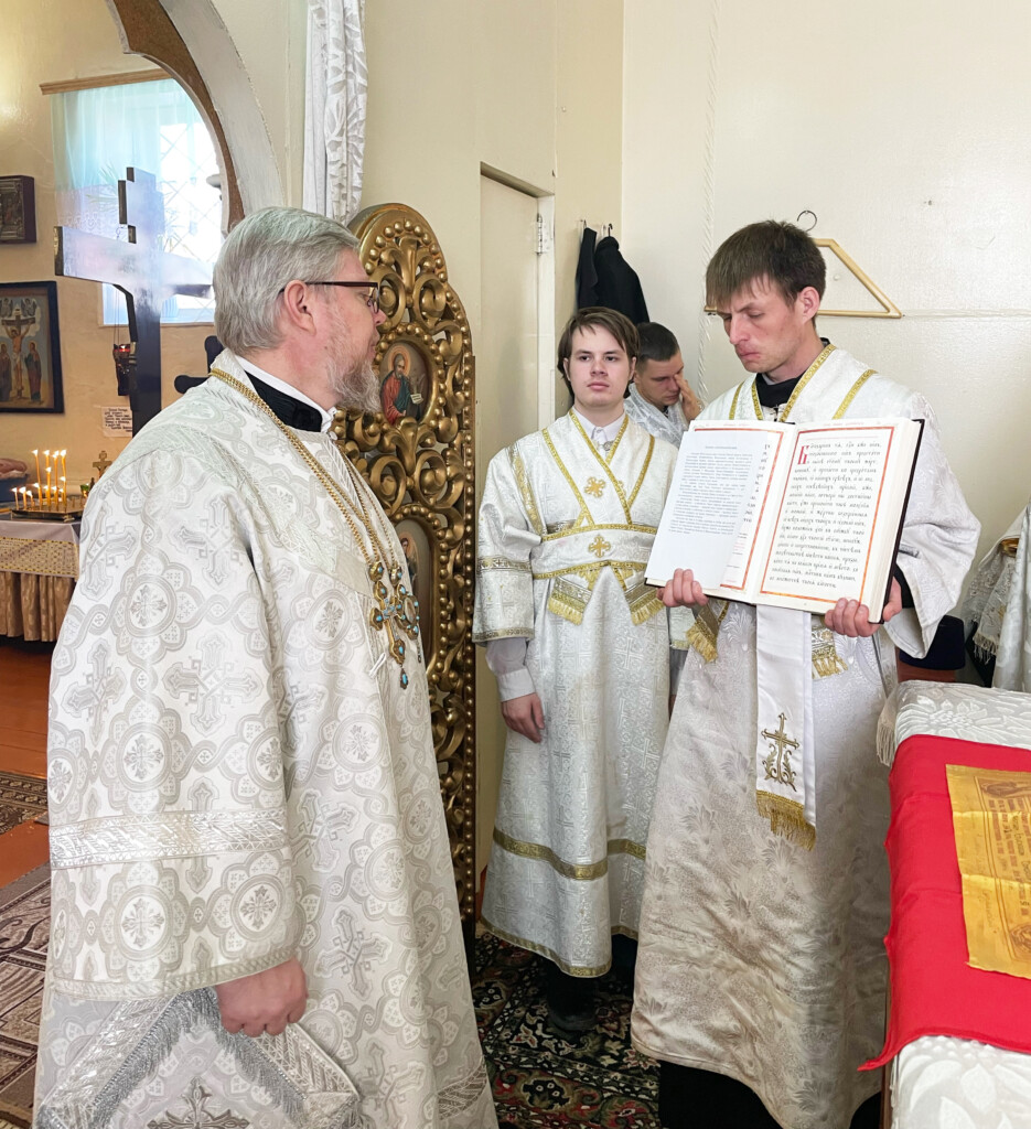 Архиерейское богослужение в Лазареву Субботу